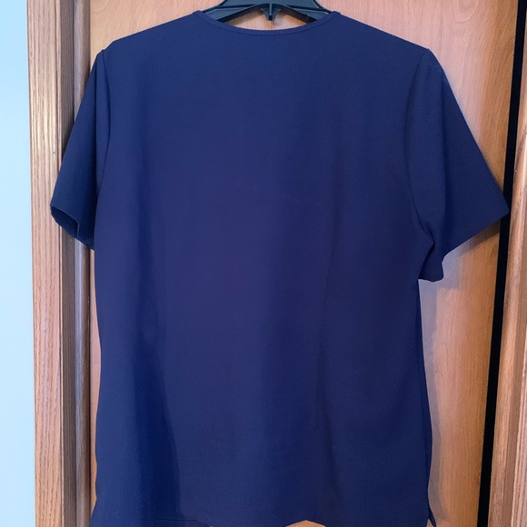 FIGS Scrub Top XL - Picture 3 of 3